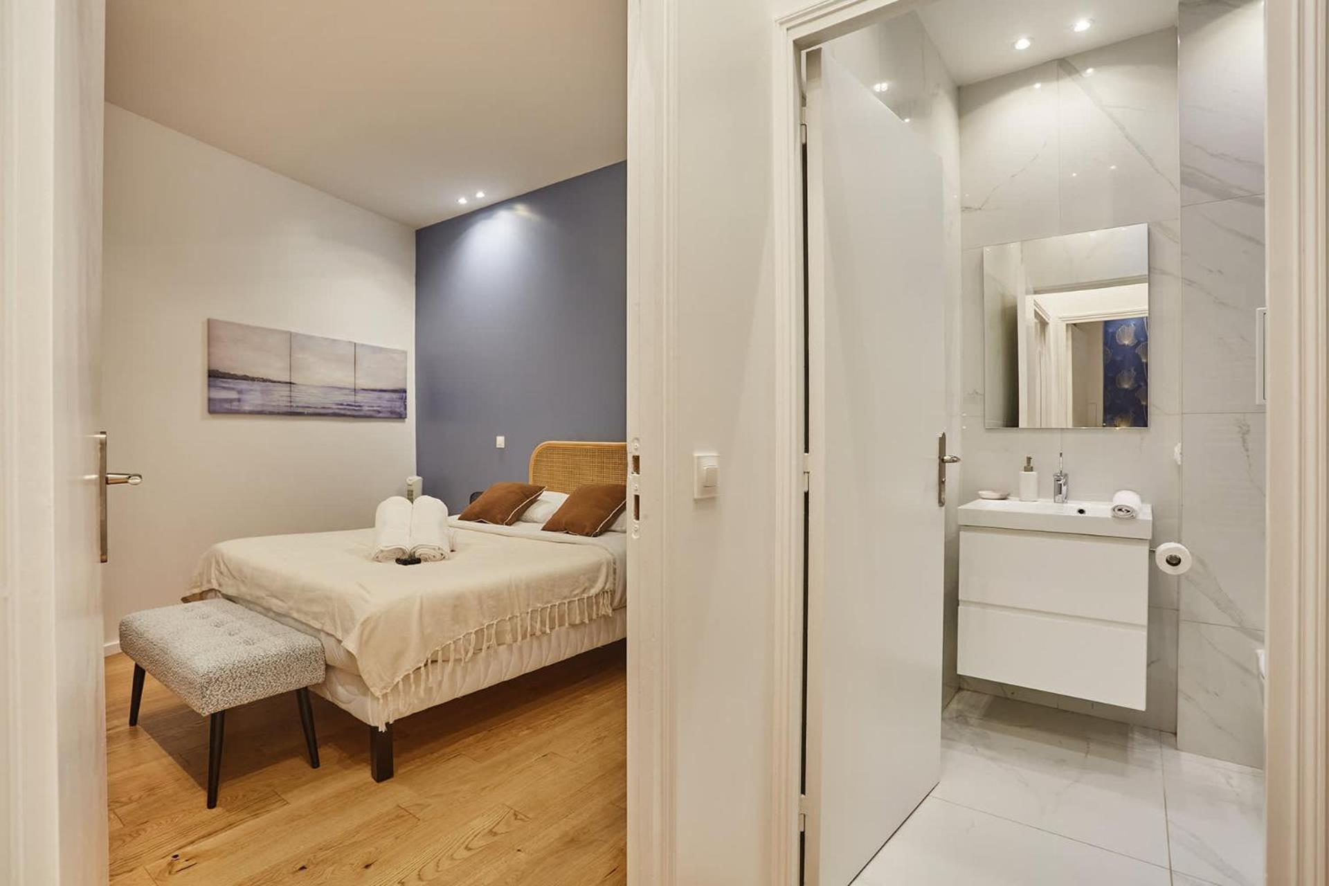 New 2 Bedrooms Center Of By Prestige * Parigi