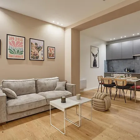 New 2 Bedrooms Center Of By Prestige Apartment *
