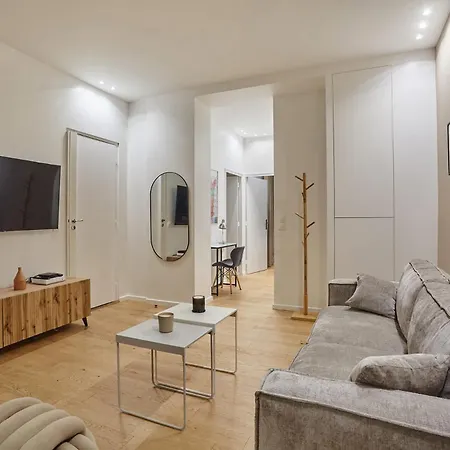 New 2 Bedrooms Center Of By Prestige Apartment Paris